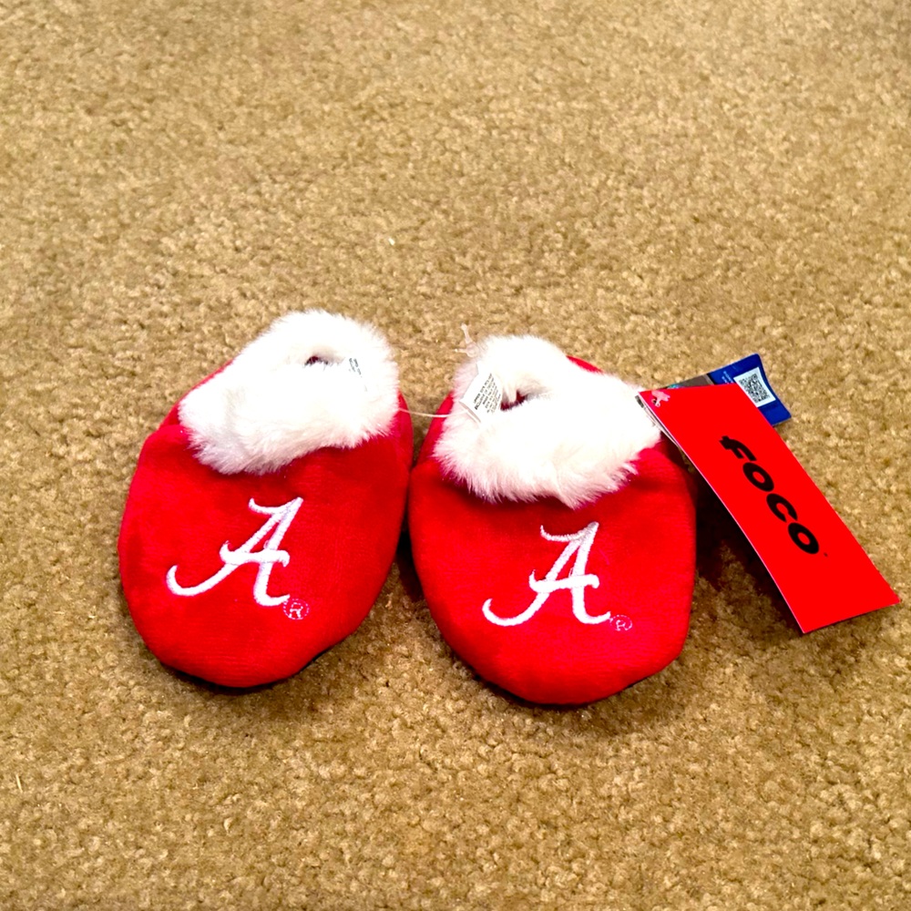 The University of Alabama baby slippers, new